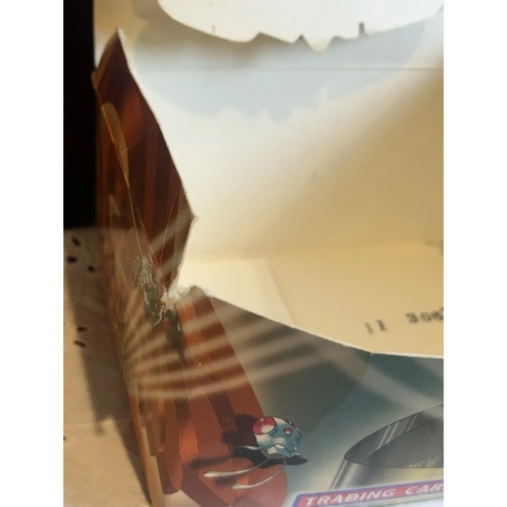 Pokémon Gym Heroes 2000 EMPTY Booster Box Wizards of‎ the Coast Display